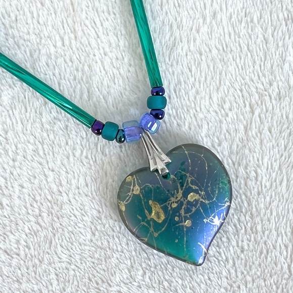 Jewelry - Gold Flaked Glass Heart Pendant